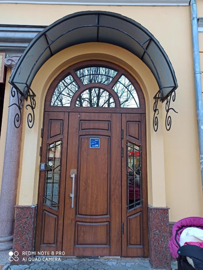 Стильні Апартаменти На Ратушній Площі موكاشيفه المظهر الخارجي الصورة